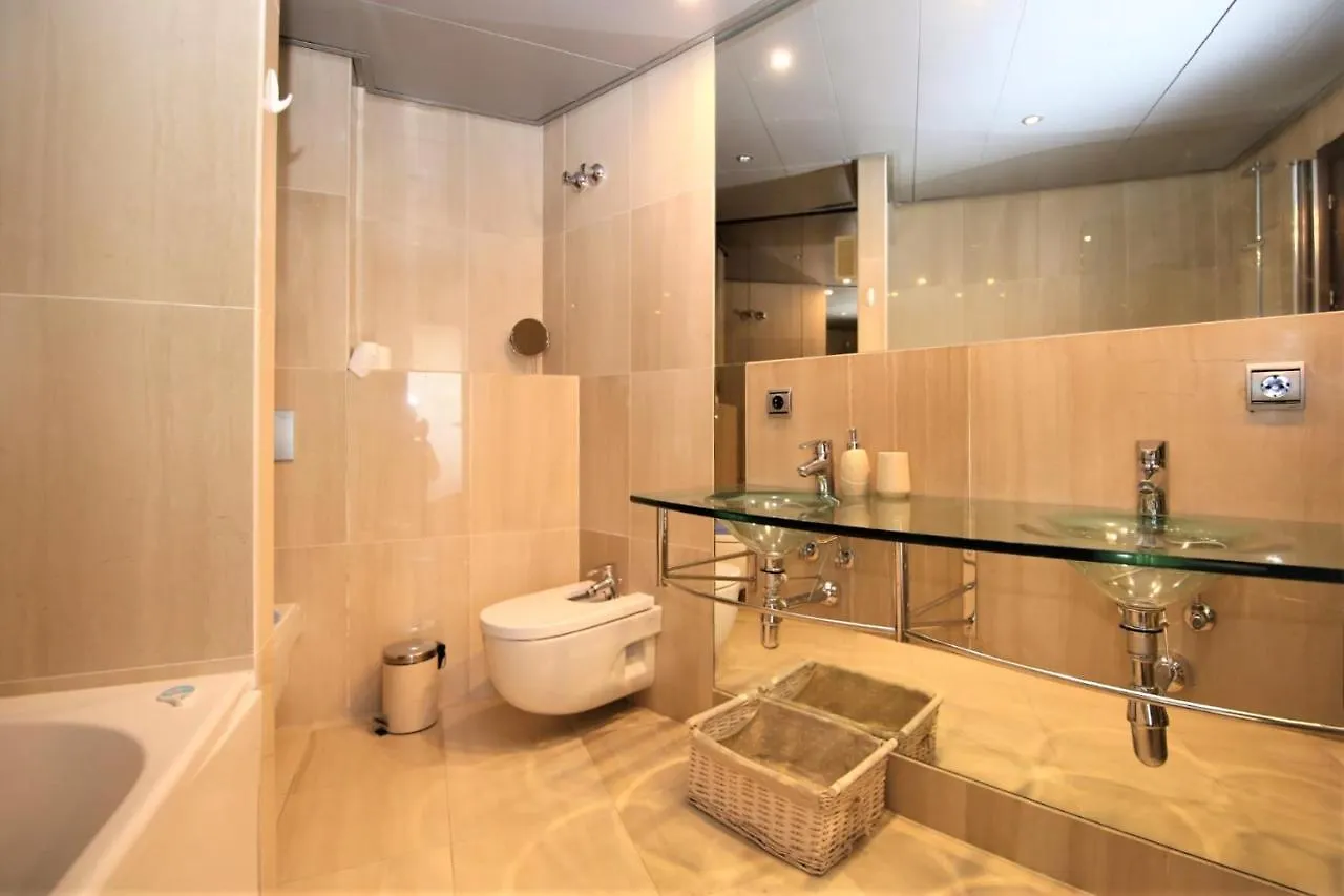 Estepona East Apartment Mia